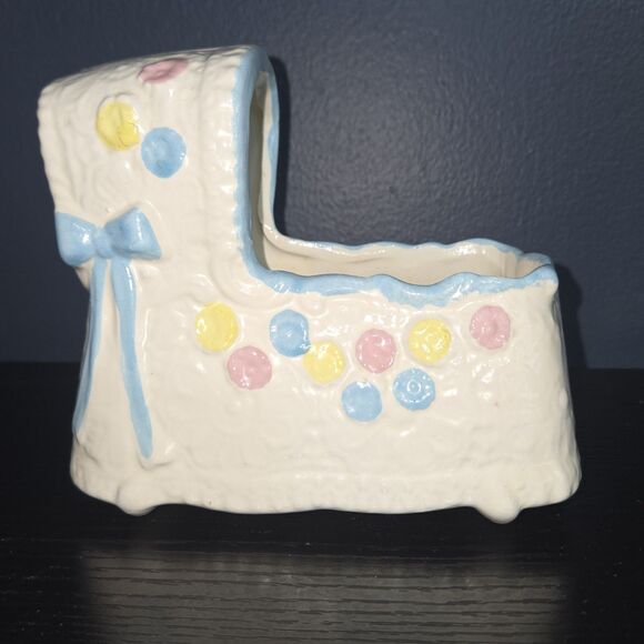 Vintage Ceramic Baby Cradle Planter Keepsake Pastel Pink Blue White And Yellow - Picture 1 of 8